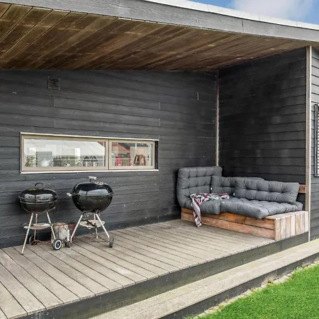 Two-bedroom In Casa vacanze *