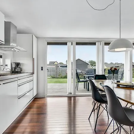 度假居 Two-bedroom In *