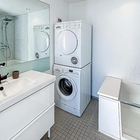 2 Bedroom Amazing In Оттеруп